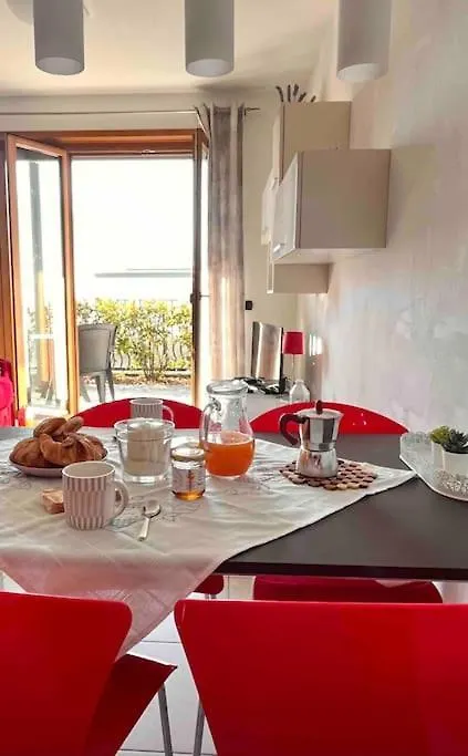 Casa Sonia - Modern Apartment With Pool On Lake Como Gera Lario 0*,  Italy